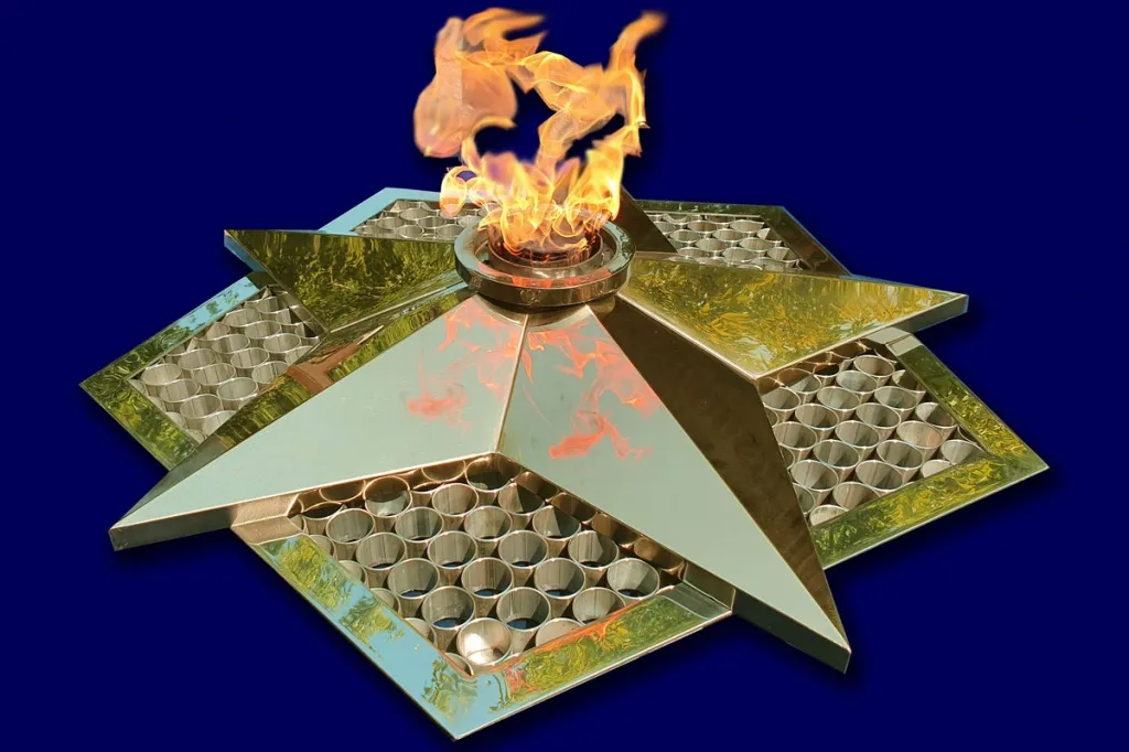 Вечный огонь в Радужном ХМАО ЮГРА красивое фото пламя газовой горелки для звезды вечного огня